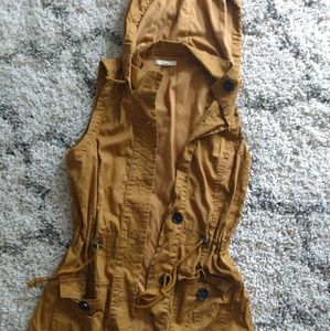 Musterd vest